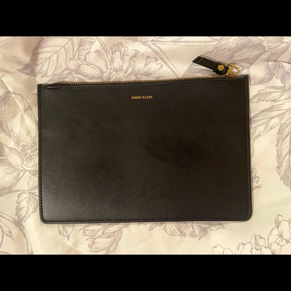 Anne Klein Handbags - Anne Klein black&gold Clutch/Wristlet